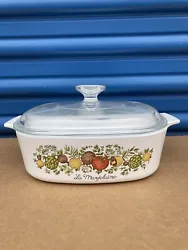 RARE Vintage Corning Ware 1960 - 1970  2 Qt La Marjolaine Spice Of Life A-2-B. Condition is Used. Shipped with USPS...