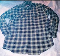 patagonia Plaid Shirt Lage. (3) 25 pit to pit and    31 long. Plenty of use left bundle with my other items and pay...