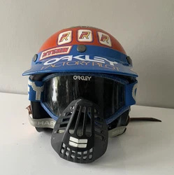 Vintage open face Moto BMX helmet and visorThis helmet is from the 80’s and is in used condition with signs of wear....