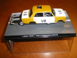 LADA 1500 TUER NEST PAS JOUER ETAT NEUF AVEC SA BOITE DORIGINE.