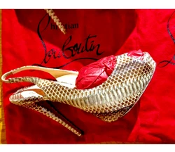 CHRISTIAN LOUBOUTIN DESIGNER Heels. Christian Louboutin bags for EACH shoe INCLUDED! Snakeskin upper. 5