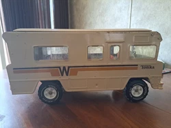 Vintage Tonka Winnebago RV Motorhome Camper 1970s Double Stripe - Very Rare!. This Tonka is broken front windshield,...
