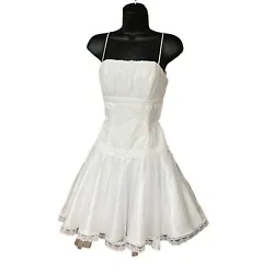 White Lace Light Scallop Trim. Swing Dress.