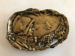 VIDE POCHE EN BRONZE ANCIEN FEMME FACE A LA MER ART DECO REF68915. Poids 456 gr