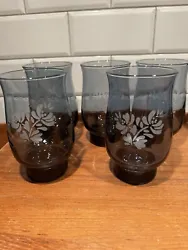 Nice set of 5 etched Yorktowne glasses in the tulip design. Holds 14 oz.