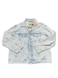 Levis Silver Tab Trucker Jacket Denim Size Large. Please refer to the photos to get a better grasp on the products...