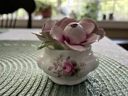Royal Albert Bone China Flower Posy - Lavender Rose - Flower Pot. Beautiful tea posy with gorgeous light pink rose...