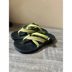 Women’s chaco sandals green size 9
