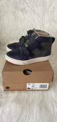 UGG Rennon High Top Sneaker Boys Toddler Size 11 Charcoal. Used condition.This distinctive high-top has been scaled...
