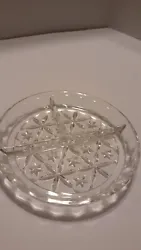 Vintage Round Clear Glass 3 Divided Star Pattern Candy Nut Relish Dish 7.25”. Excellent  condition.  No chips,...