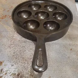 Vintage Griswold Cast Iron Aebleskiver Danish Cake Pan Egg Poacher 962 A USA. Please see photos for condition. No...