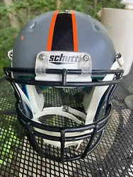 Game used and out of warranty. Full face mask, chin strap, and padding included (see pics). Grey is great color to...