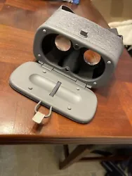 Google Daydream View Gray Removable Facepad 5-Button Bluetooth 220mAh VR Headset.