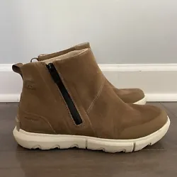 Sorel Womens Explorer II Boots in Delta Fawn Size 10Stroll from the city to weekends at the cabin in this weather-ready...