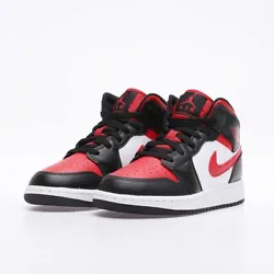 Date : 2022. Modèle / Model : Nike Air Jordan 1 Mid GS. Fire Red / Black / White. Je suis un particulier et...