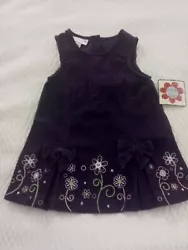 Girls Embroidered Holiday Dress Size 6 worn once free ship excellent condition.