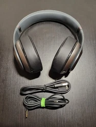The headphones are AUTHENTIC Beats by Dr. Dre. These Beats Studio Wired headphones are in good condition. The sound...