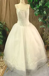 Petticoats are NOT included. A s with most bridal gowns, it has probably been altered for the original bride. FULL...