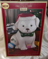 Spode Christmas Tree has graced tables all over the world since 1938. The pattern features a green banded traditional...