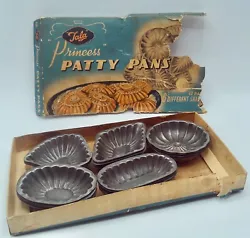 All are in very good condition with just a slight bend in the lip of one round and one diamond pan. I have found them...
