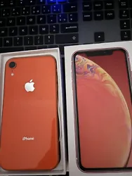Apple iPhone XR - 64 Go - Corail Acheté en 2019, Depuis il est en très bonne état (comme Neuf) aucune fissure,...