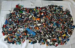 Lego En Vrac 7.5 kg De Pieces Divers Toute Collection. Énorme lot de LEGO un petit peu plus de 7 kg de LEGO (voir...
