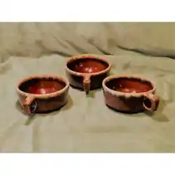 These handled bakeware mugs feature a dark brwon gloss with ivory foam glaze- knonw os Brown Drip along the rims. Holds...
