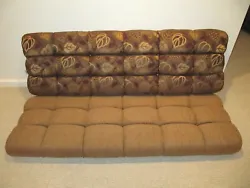 In our camper this couch is in the bunk house. Also possibility to pick up in SC Geenville area, or TN. Fits in Wildcat...