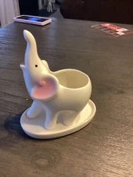 Ceramic Elephant Succulent Planter Pot With Drainage Tray 6” Tall. Condition is Used. Shipped with USPS Priority Mail.