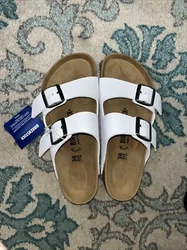 NEW Birkenstock Arizona Birko-Flor® sandals in white 38 regular/wide NEVER WORN.