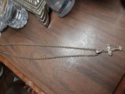 Chain is plated, in good condition.