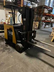 Stand up operation with dead man switch. 17,000 hours, runs well. 4,000lbs capacity. Priced for quick sale.
