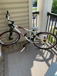 Genesis Mountain Bike - never used. Just sat on the balcony.