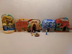 Bring home the magic of Disney with this lot of 5 playsets from the Disney Animators Collection Littles. Each set...