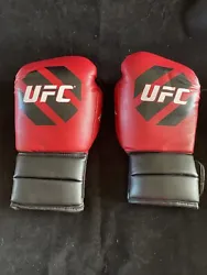 UFC Gym 12 Oz. Training/Sparring Gloves Red And Black. Like new barely used