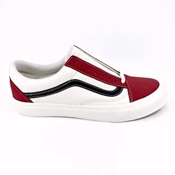 Color: Chili Pepper/Marshmallow. Material: Leather.