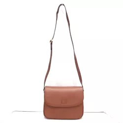 StyleShoulder Bag. Fourre Tout Tote MM. Fourre Tout Tote PM. Exterior pocket : 1. Interior pocket : 2. Chocolate Bar....