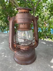 USE RARE OLD UNIQUE FEUERHAND LAMP LANTERN WITH ORIGINAL GLOBE, GOOD CONDITION FOR GOOD COLLECTION. WEAR AND TEAR AS...