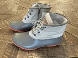 Brand: SperryStyle: Saltwater Ankle Duck Rain BootStyle #STS83233Size: 9Condition: pre-owned condition (see photos)