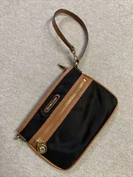 MICHAEL KORS Kempton Nylon Wristlet Pouch Wallet Black and Brown Wriastlet Small purse. Good condition