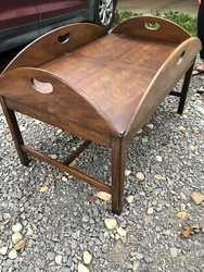 Ethan Allen Chippendale Style Butlers Tray Coffee Table.