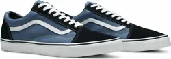 The Old SkoolVans classic skate shoe and the first to bare the iconic side stripe, has a low-top lace-up silhouette...