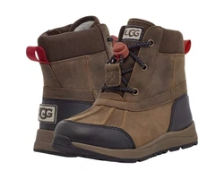 Pair with cold-weather school clothes, or jeans and a softshell for weekend adventures. Silicon UGG® logo Size 11...