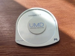 UMD b Cas [NON]. Firmware 3.73 (PAS DE JEU). Lobjet de cette enchère est : (A=Mint B=Très bien C=Bon).