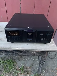 SONY CDP-CX300 Mega Storage 300 CD Compact Disc Player***TABLE ERROR***FOR PARTS. Probably an easy fix for someone who...