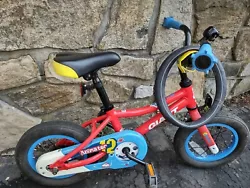 Very good shape, includes training wheels! And spare tube! Enjoy...