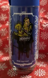 This limited edition drinking glass features a heartwarming scene from the beloved Christmas classic, A Christmas Carol.