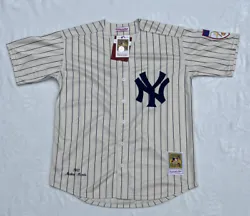 Show your love for the New York Yankees with this cream-colored Mickey Mantle baseball jersey. Its made of high-quality...