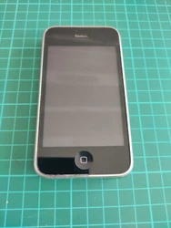 APPLE IPHONE 3G 8GO NOIR. Pour pièces.  Ne démarre pas. Batterie probablement HS. Nayant pas le matériel pour, je...