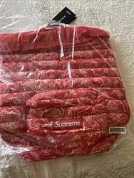 Supreme Puffer Backpack-Red Paisley-FW22-Brand New.